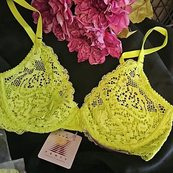 NIP SAVAGEXFENTY Alien Animal Lace Unlined Plunge Bra Twisted Lime Green 34D - Picture 6 of 11